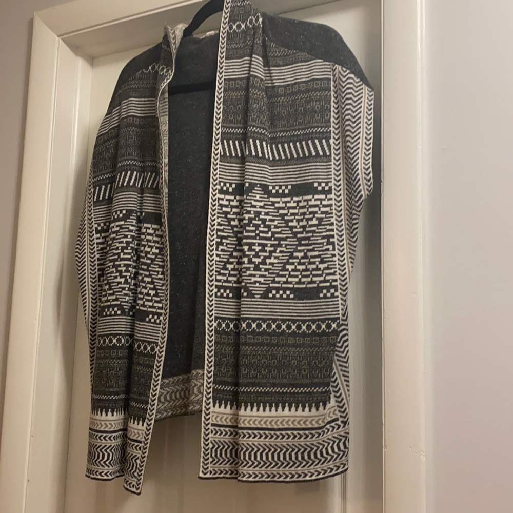 Hooded Sleeveless Jacket/Vest/Cover